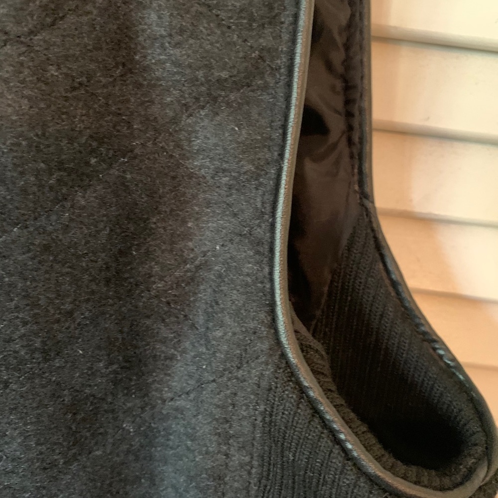Vest - Picture 5 of 10